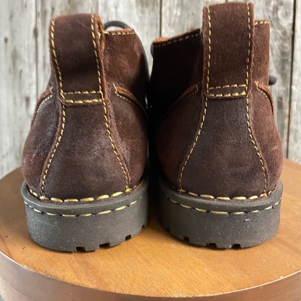 BORN Brown Suede Lace Up Chukka Ankle Boot - size 10.5 - Picture 3 of 11
